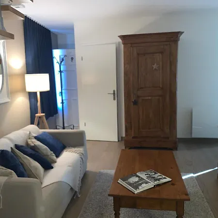 D'hotes - L'ecurie Bed & Breakfast