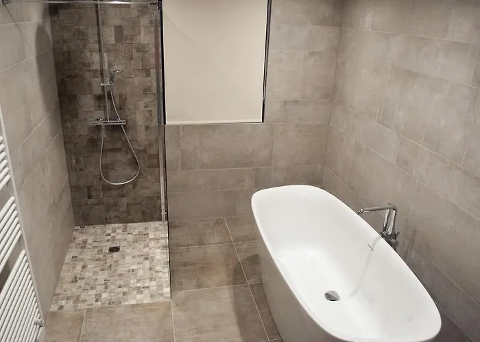 D'hotes - L'ecurie Bed & Breakfast